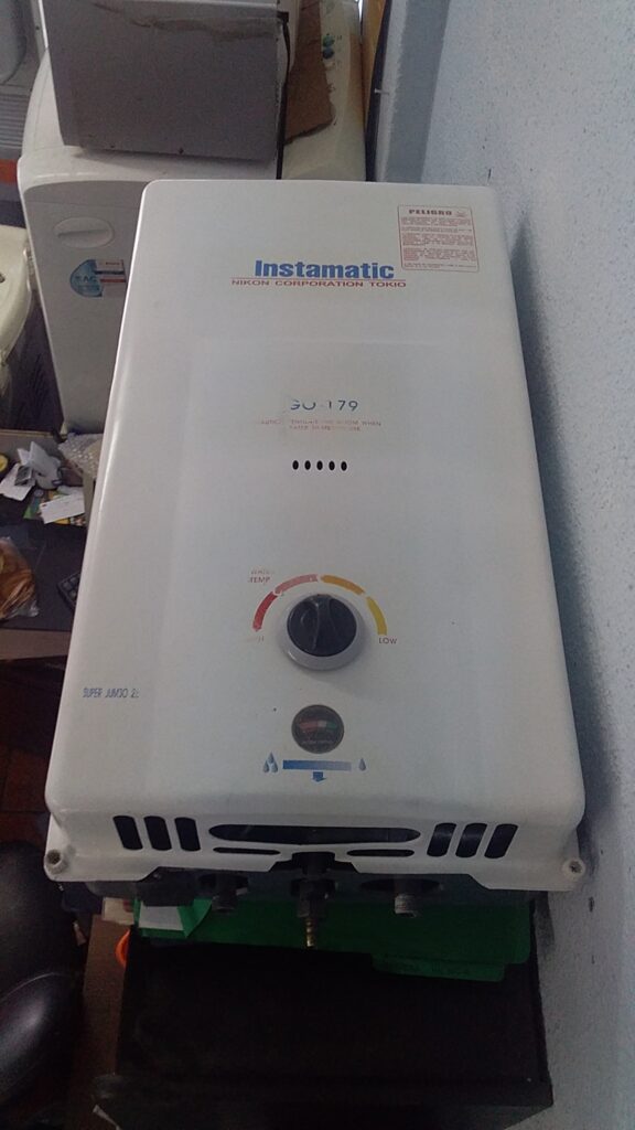 A DOMICILIO REPARACION DE CALEFONES EN QUITO